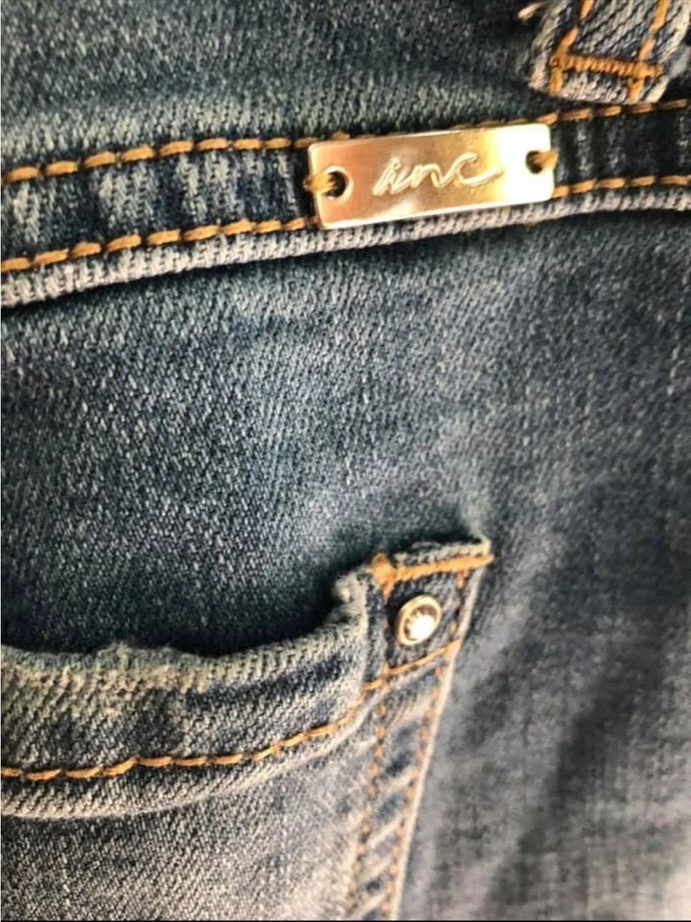 INC International Concepts Distressed Bermuda Jean Shorts Curvy fit sz 8 32”